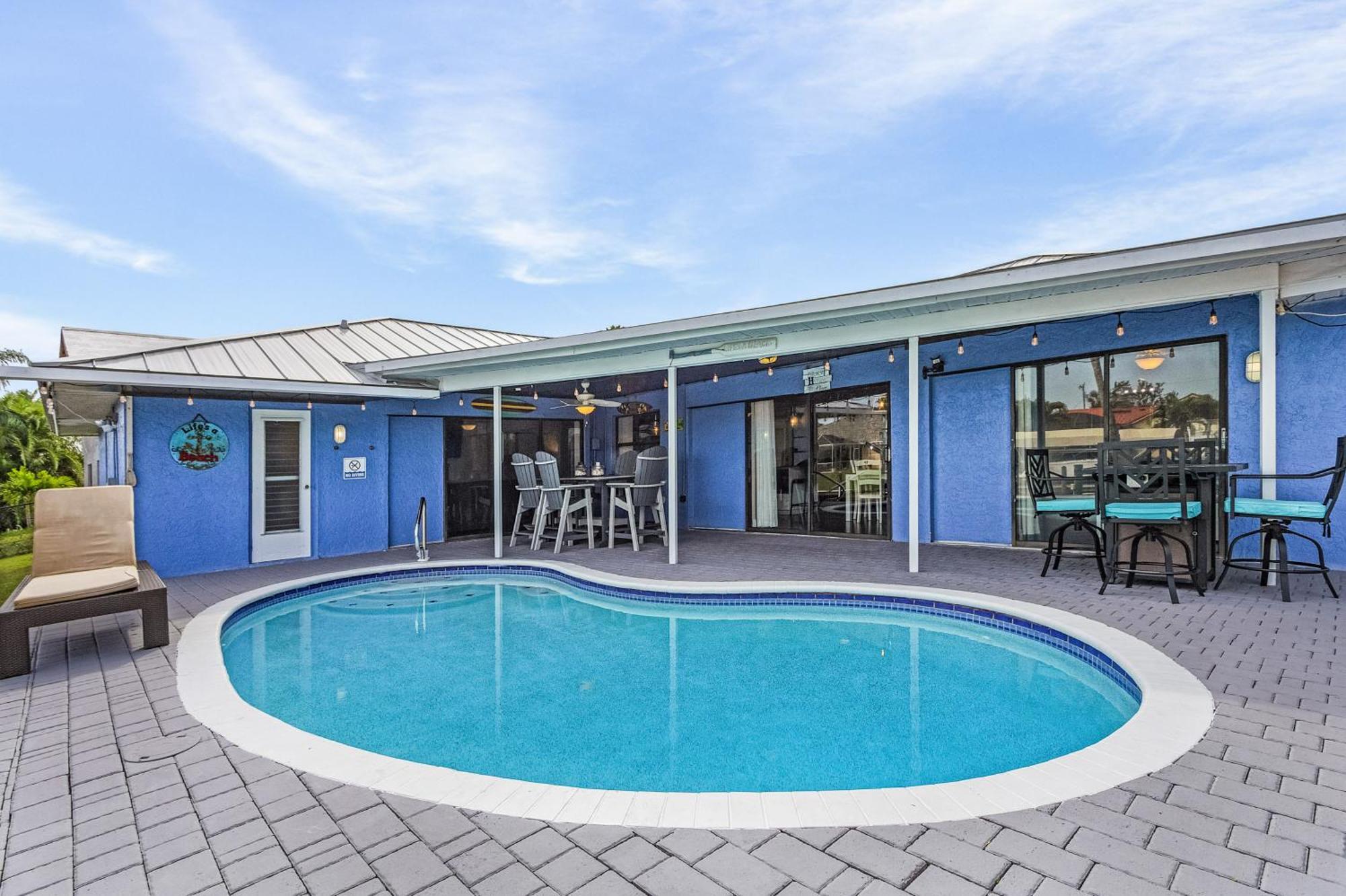 Canal-Front Oasis With Dock And Kayaks In Cape Coral! Екстер'єр фото