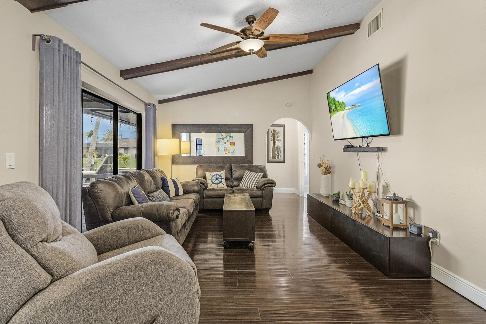 Canal-Front Oasis With Dock And Kayaks In Cape Coral! Екстер'єр фото